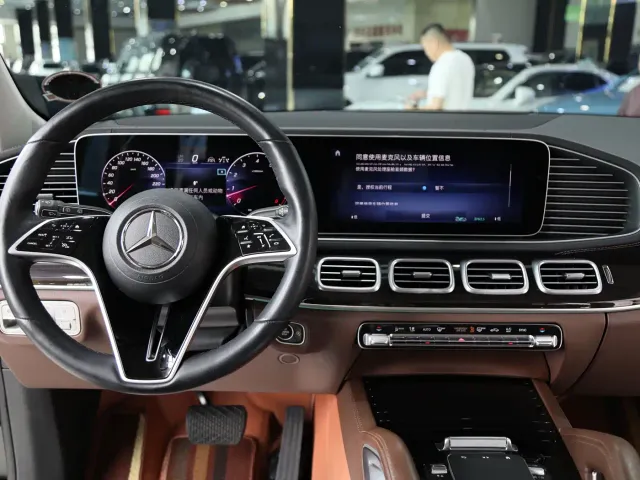 Mercedes-Benz GLE-Class — Фото автомобиля 10