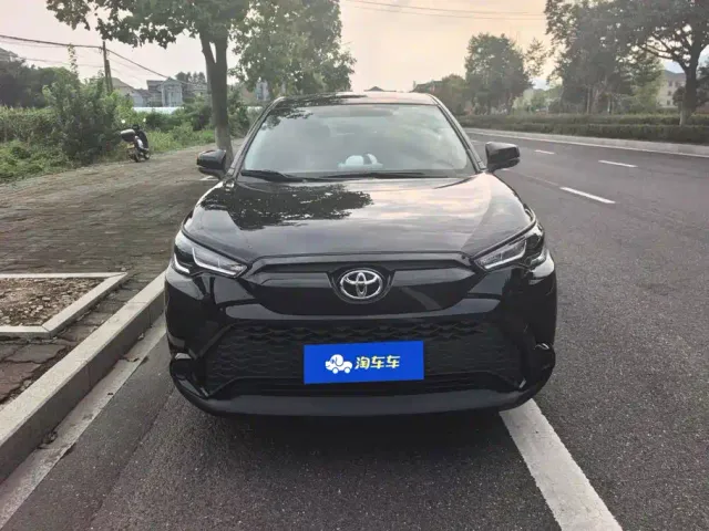 Toyota Frontlander — Фото автомобиля 2
