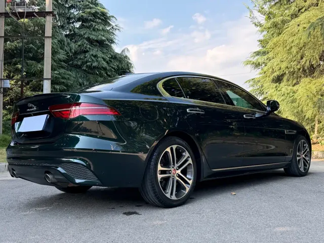 Jaguar XEL — Фото автомобиля 11