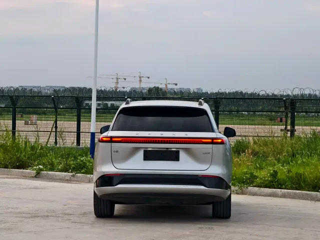 Xpeng G9 — Фото автомобиля 5
