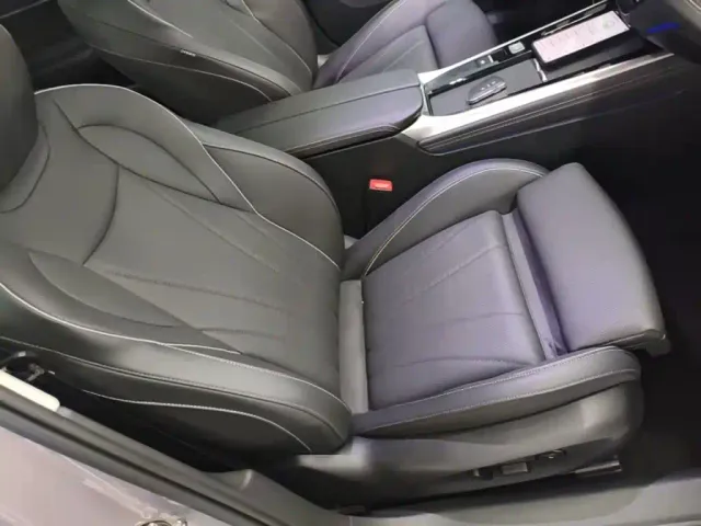 Volkswagen Passat — Фото автомобиля 24