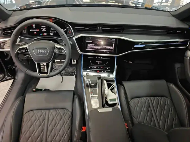 Audi A6L — Фото автомобиля 9