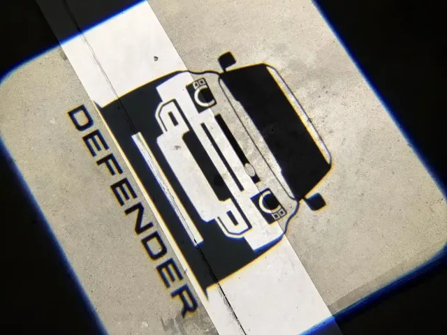Land Rover Defender — Фото автомобиля 4