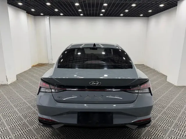 Hyundai Elantra — Фото автомобиля 8