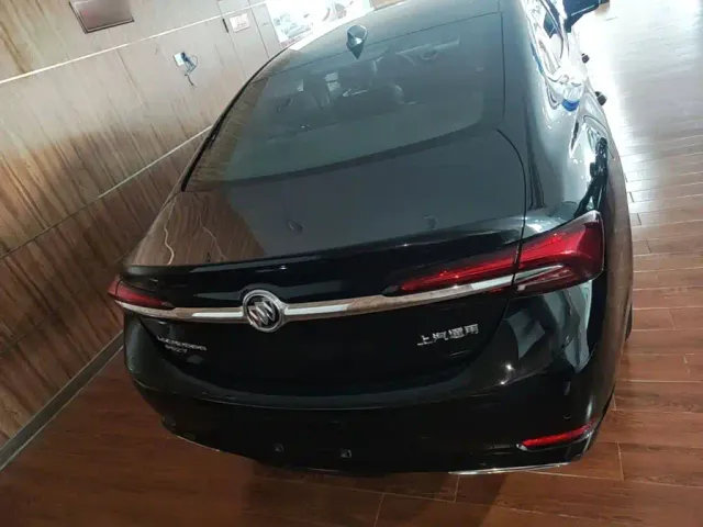 Buick LaCrosse — Фото автомобиля 5