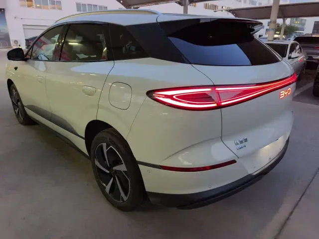 BYD Sealion 06 — Фото автомобиля 10