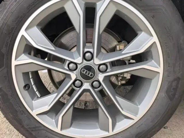 Audi Q3 — Фото автомобиля 3