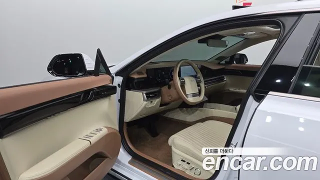 Hyundai Grandeur GN7 — Фото автомобиля 15