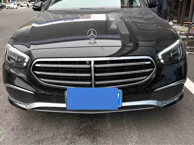 Mercedes-Benz E-Class — Фото автомобиля 2
