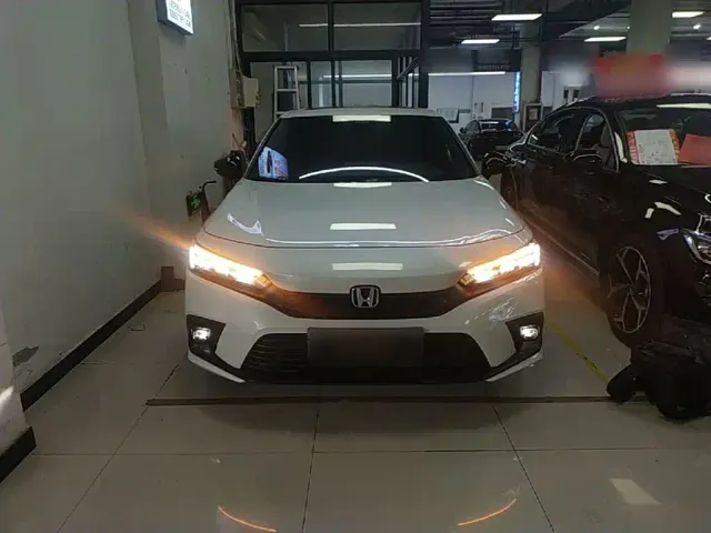 Honda Civic — Фото автомобиля 2