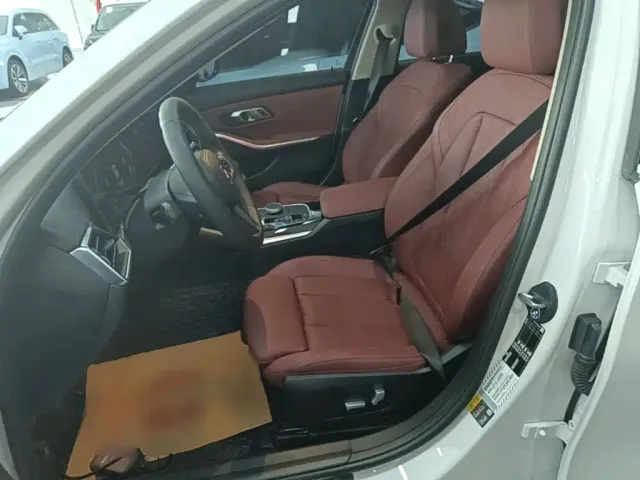BMW i3 — Фото автомобиля 14