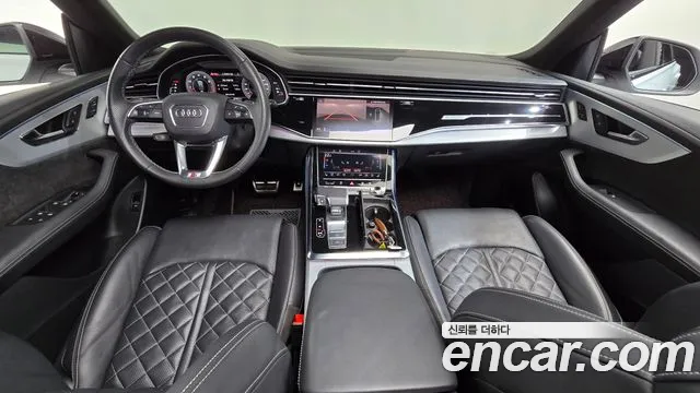 Audi Q8 55 TFSI quattro Premium — Фото автомобиля 6