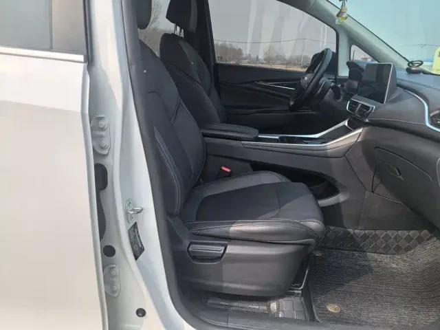 Maxus G50 — Фото автомобиля 16