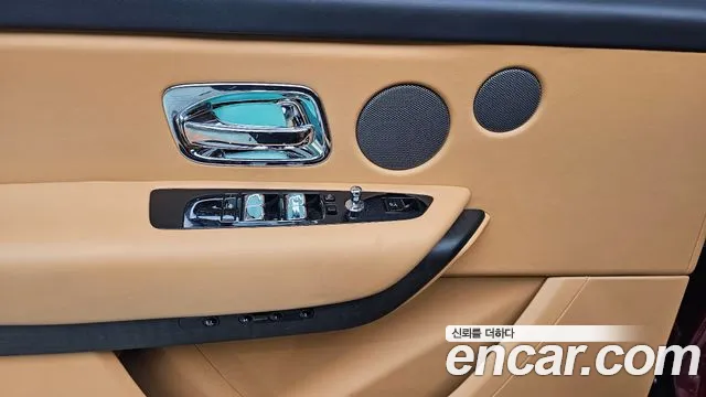 Rolls-Royce Cullinan — Фото автомобиля 17