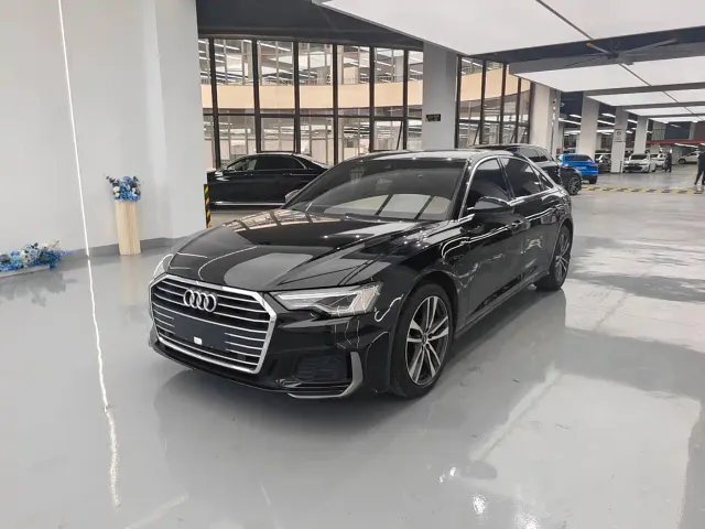 Фотография автомобиля — Audi A6L
