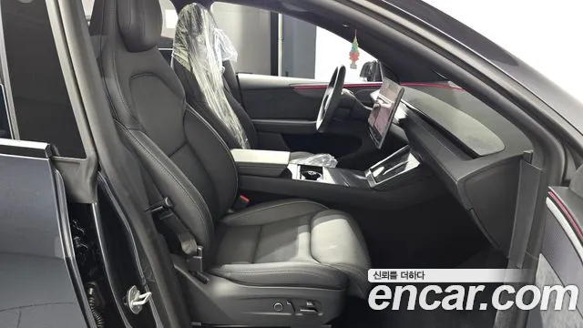 Tesla Model Y — Фото автомобиля 26