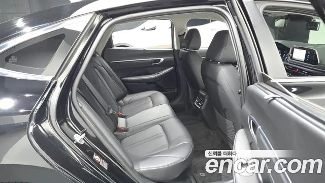 Hyundai Sonata — Фото автомобиля 11