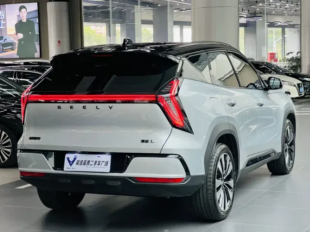 Geely Boyue L — Фото автомобиля 9