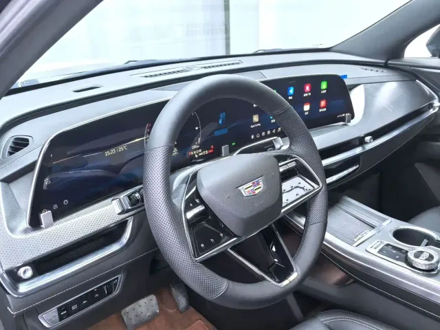Cadillac XT5 — Фото автомобиля 5