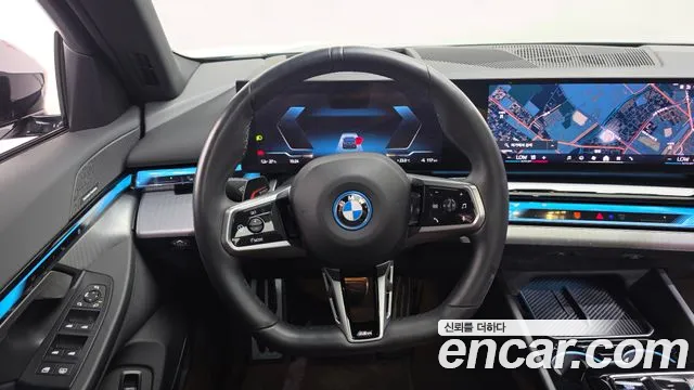 BMW i5 G60 — Фото автомобиля 12