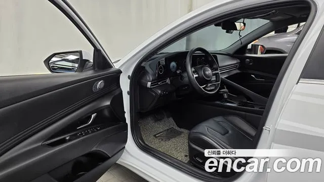 Hyundai AVANTE Avante (CN7) — Фото автомобиля 10