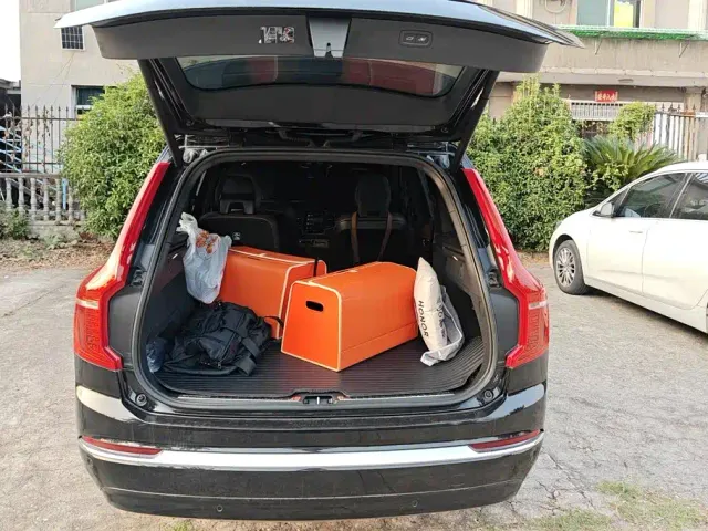 Volvo XC90 — Фото автомобиля 4