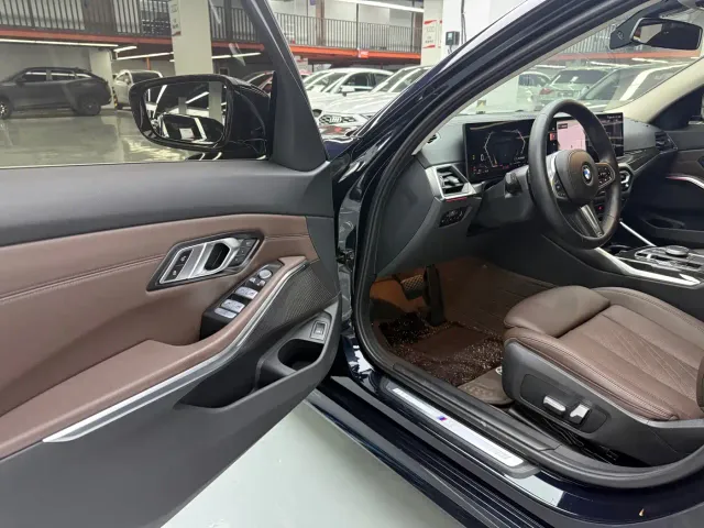 BMW 3 Series — Фото автомобиля 5