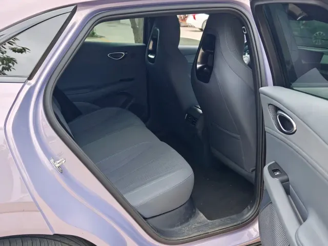 BYD Seal 06 GT — Фото автомобиля 12