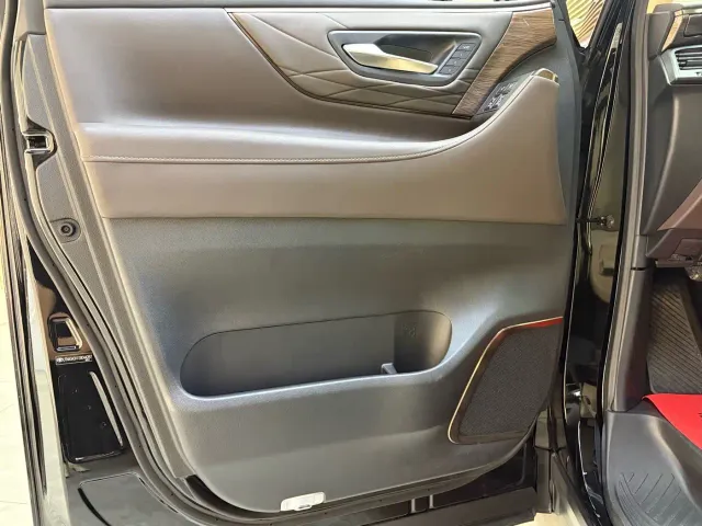 Toyota Alphard — Фото автомобиля 14