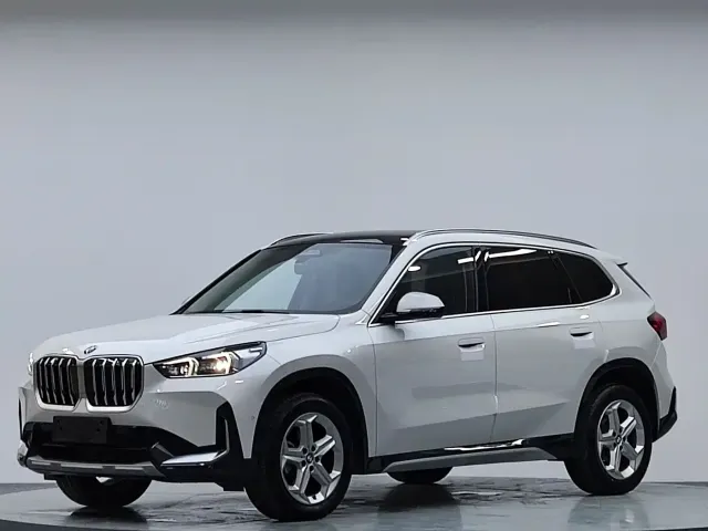 Фотография автомобиля — BMW X1