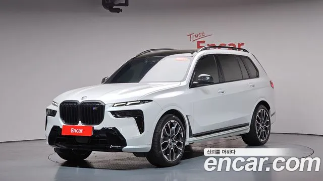 Фотография автомобиля — BMW X7 G07