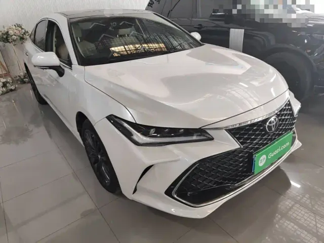 Toyota Avalon — Фото автомобиля 3