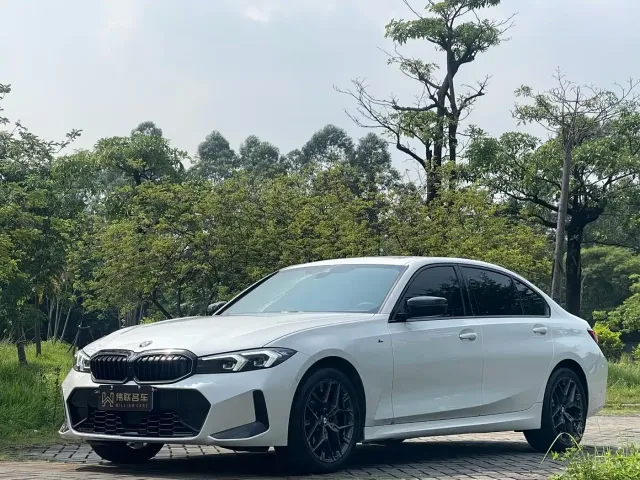 Фотография автомобиля — BMW 3 Series