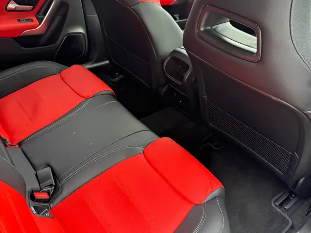 Mercedes-Benz Mercedes-Benz A-Class AMG 2025 Facelift AMG A 35 L 4MATIC — Фото автомобиля 12