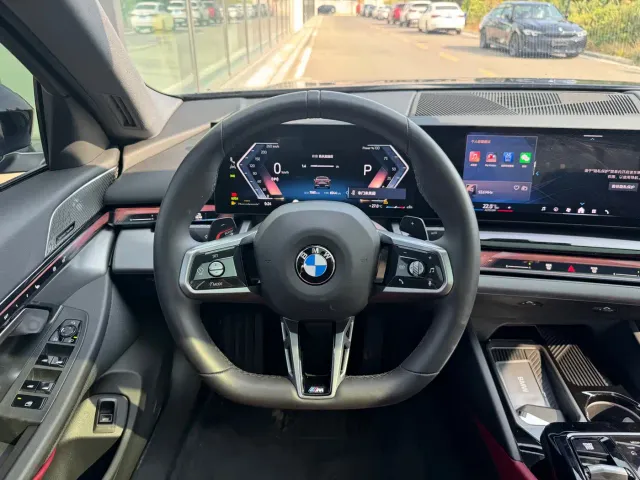 BMW 5 Series — Фото автомобиля 15