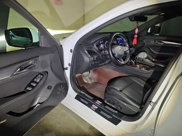 Cadillac CT5 — Фото автомобиля 12