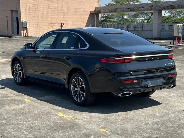Geely Xingrui — Фото автомобиля 9