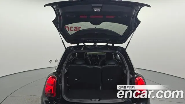 MINI Cooper Cooper Electric — Фото автомобиля 17