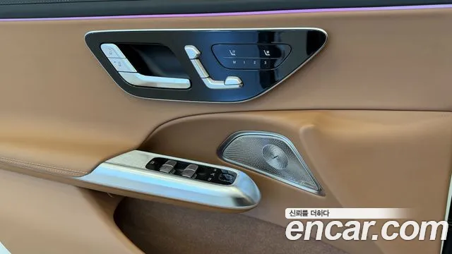 Mercedes-Benz E-Class — Фото автомобиля 15