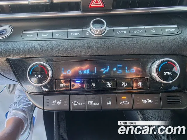 Hyundai Avante CN7 — Фото автомобиля 16