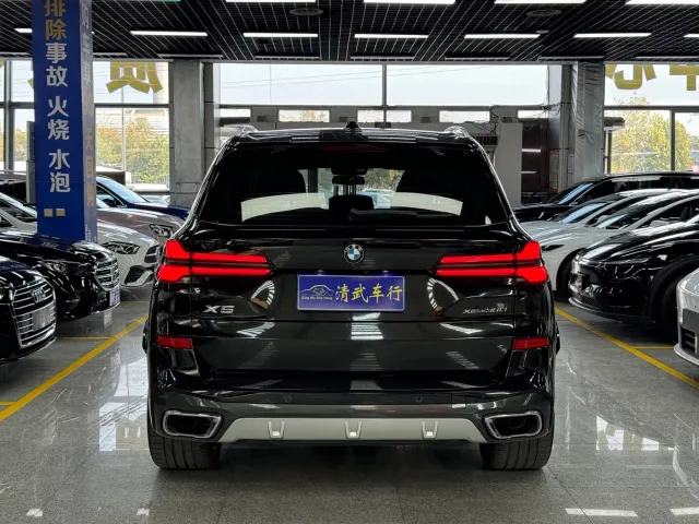 BMW X5 — Фото автомобиля 14
