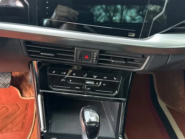 Volkswagen Passat — Фото автомобиля 12