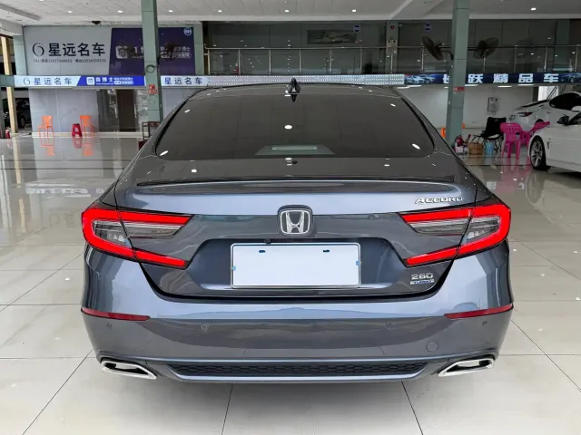 Honda Accord — Фото автомобиля 13