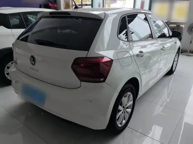 Volkswagen Polo — Фото автомобиля 6