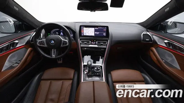 BMW 8 Series G15 — Фото автомобиля 8