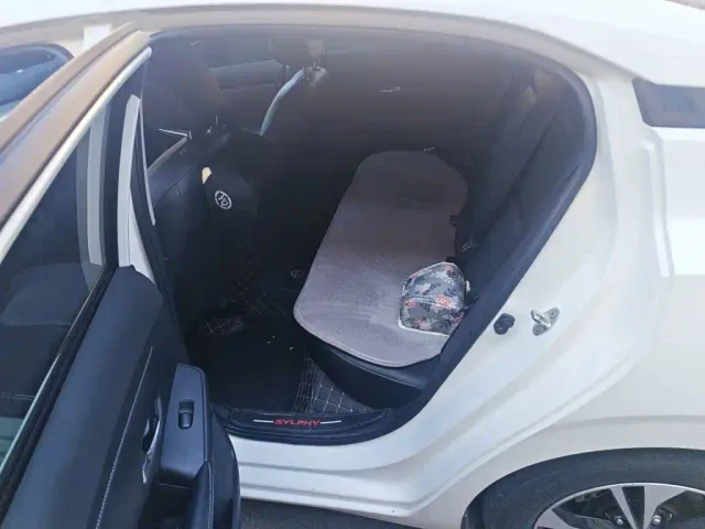 Nissan Sylphy 2022 1.6L XL CVT Delight Edition — Фото автомобиля 18