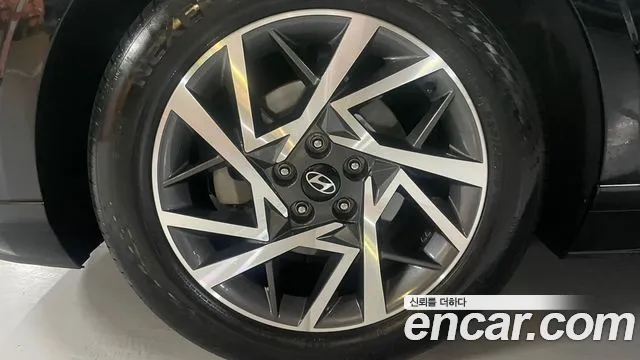 Hyundai Grandeur GN7 — Фото автомобиля 15