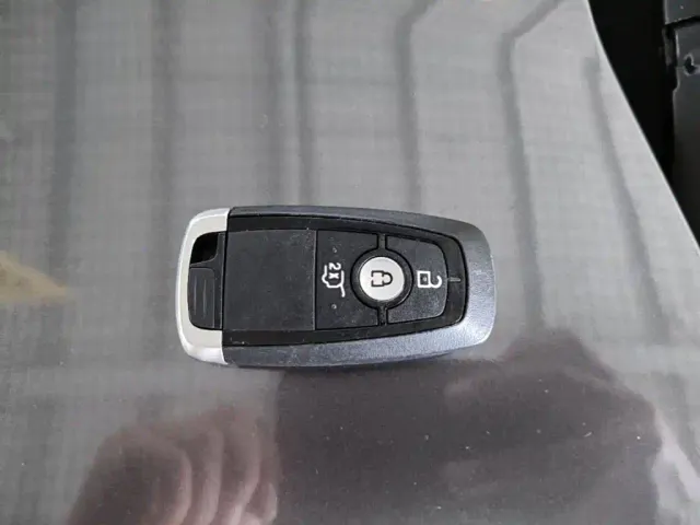 Ford Escape — Фото автомобиля 8