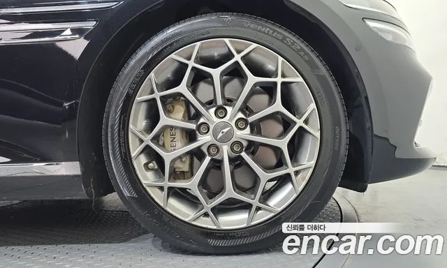 Genesis G80 RG3 — Фото автомобиля 5