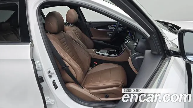 Mercedes-Benz E-Class W213 — Фото автомобиля 16